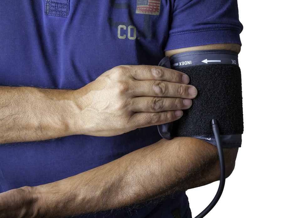 Разница в артериальном давлении между руками связана с повышенным риском смерти
